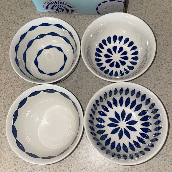 set of 4 new bone China bowls - Picture 3 of 16